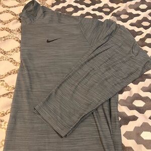 Men’s long sleeve shirt